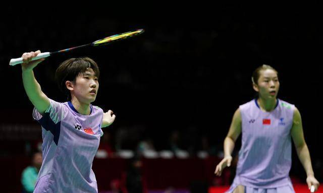 关于史诗对决！羽毛球上演极限翻盘的信息