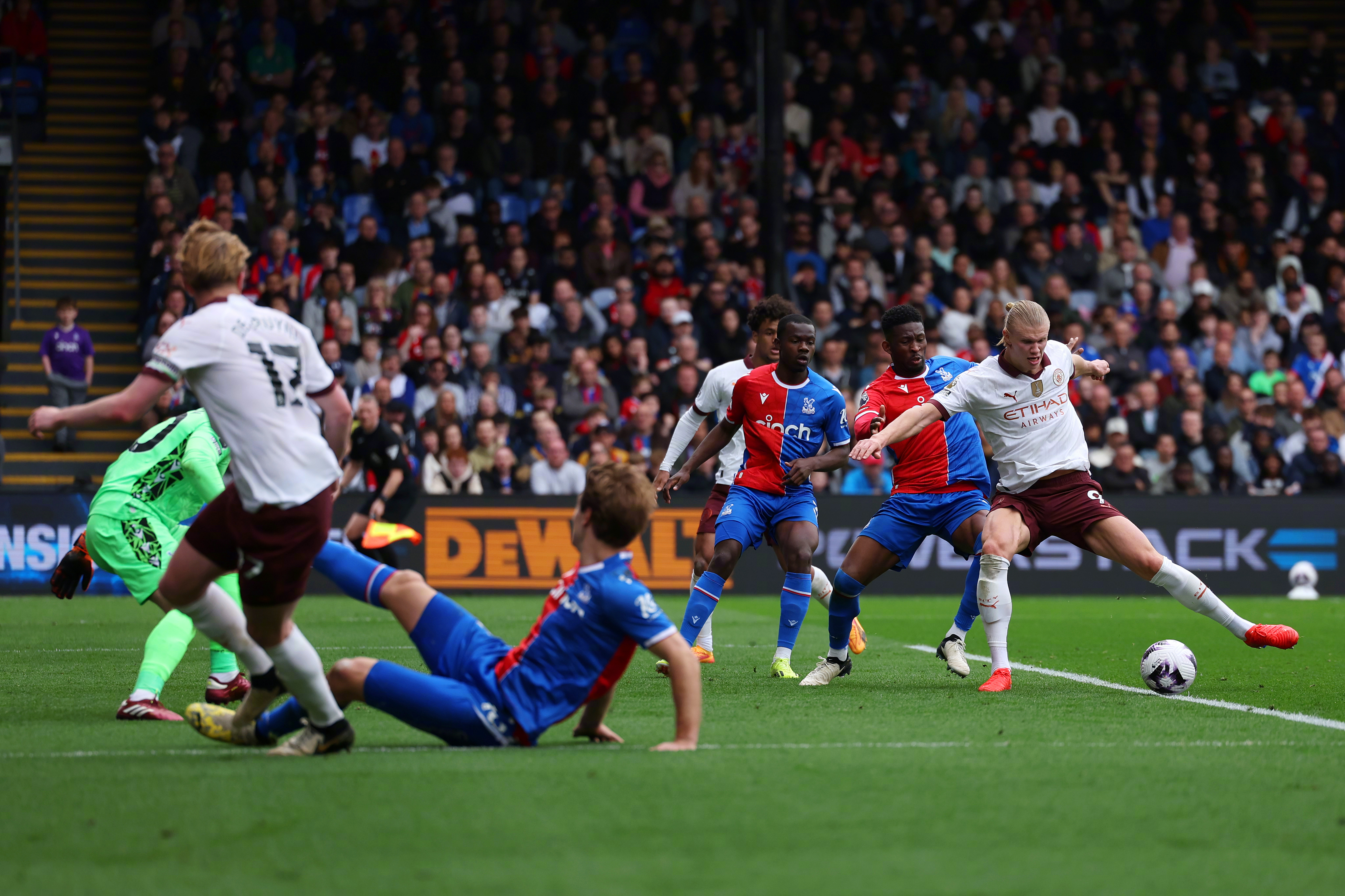 法国碾压英格兰，范戴克点燃赛场