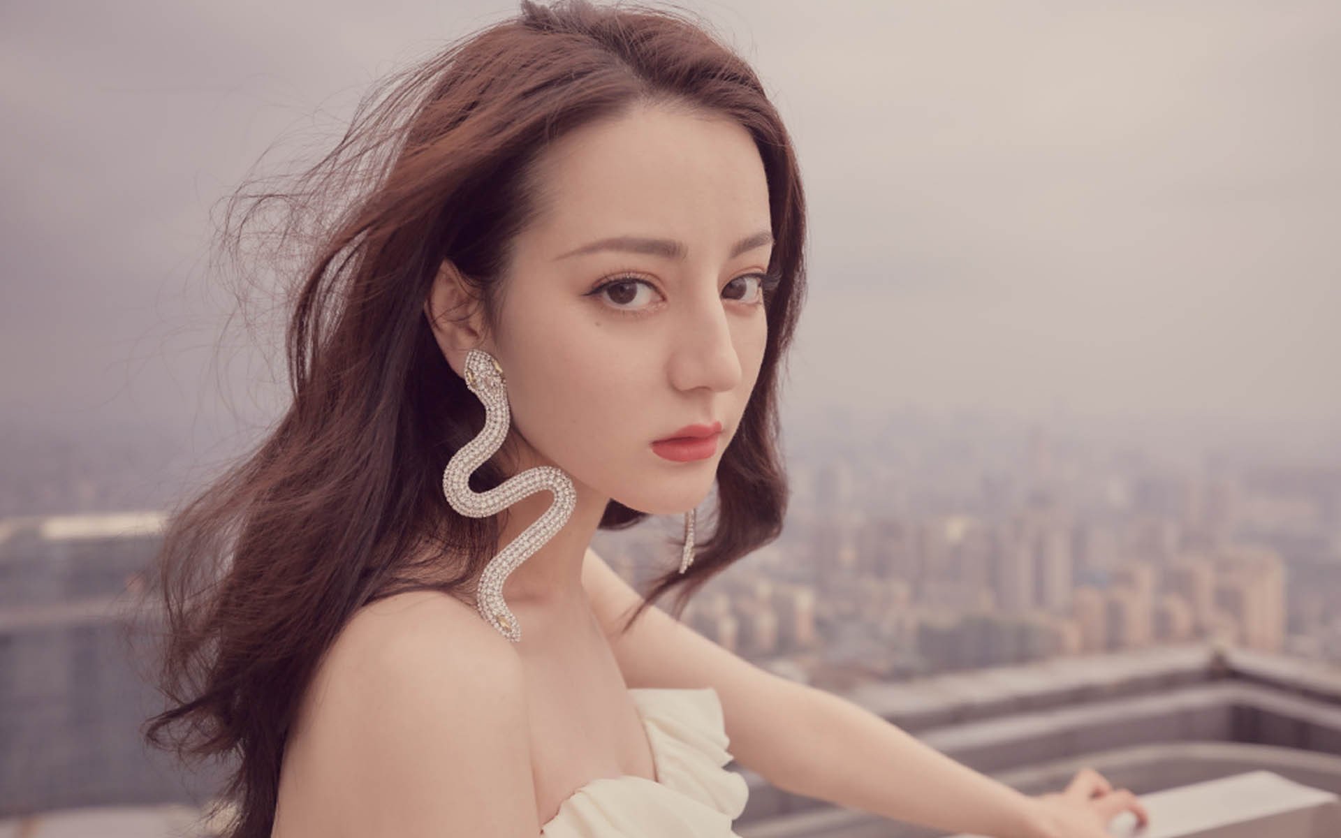 第93分钟，众神认出了他们的后裔，希腊用一场绞杀为斯通斯加冕